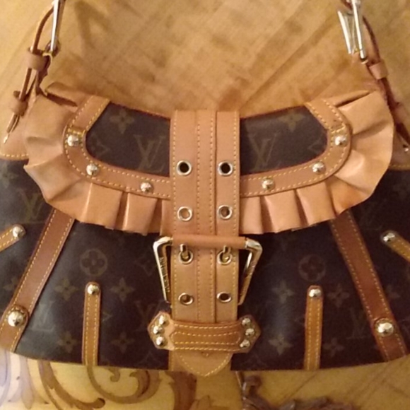Louis Vuitton Handbags - Authentic Louis Vuitton Lenore Shoulder Bag
